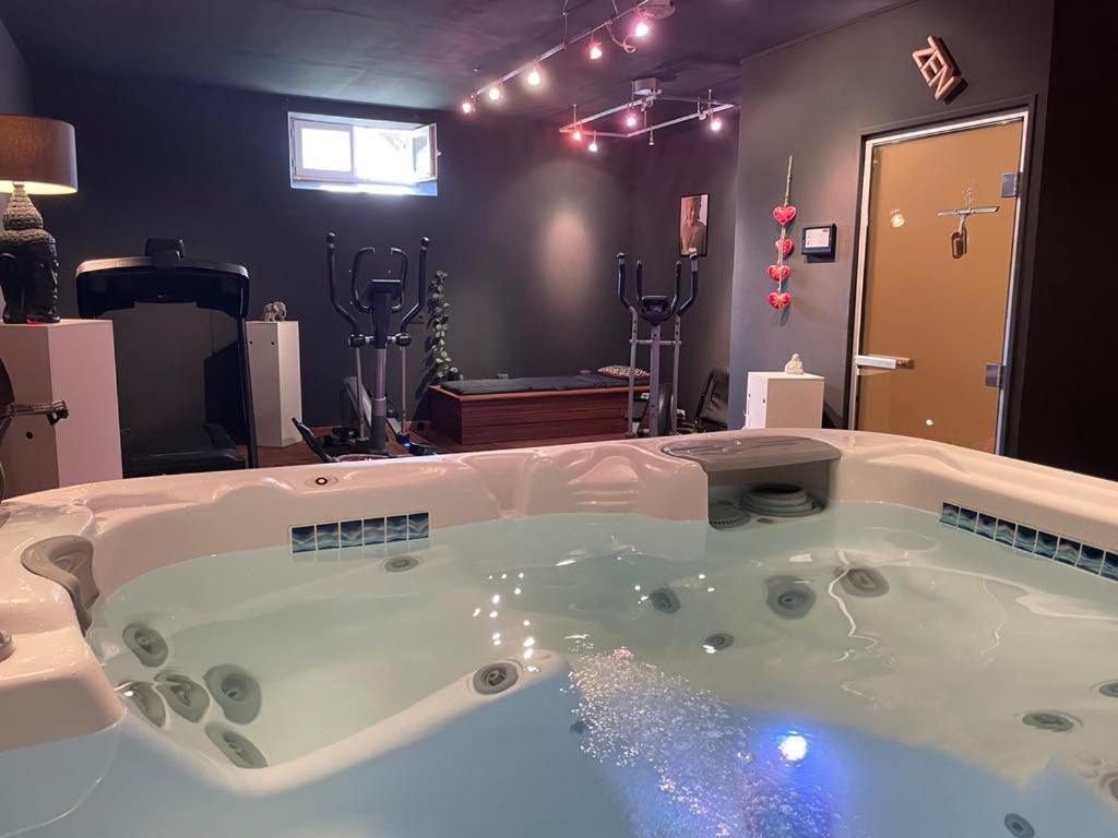 Gite A La Campagne Les Grandes Maisons Espace Jacuzzi Hammam Spa Lorris Exterior photo
